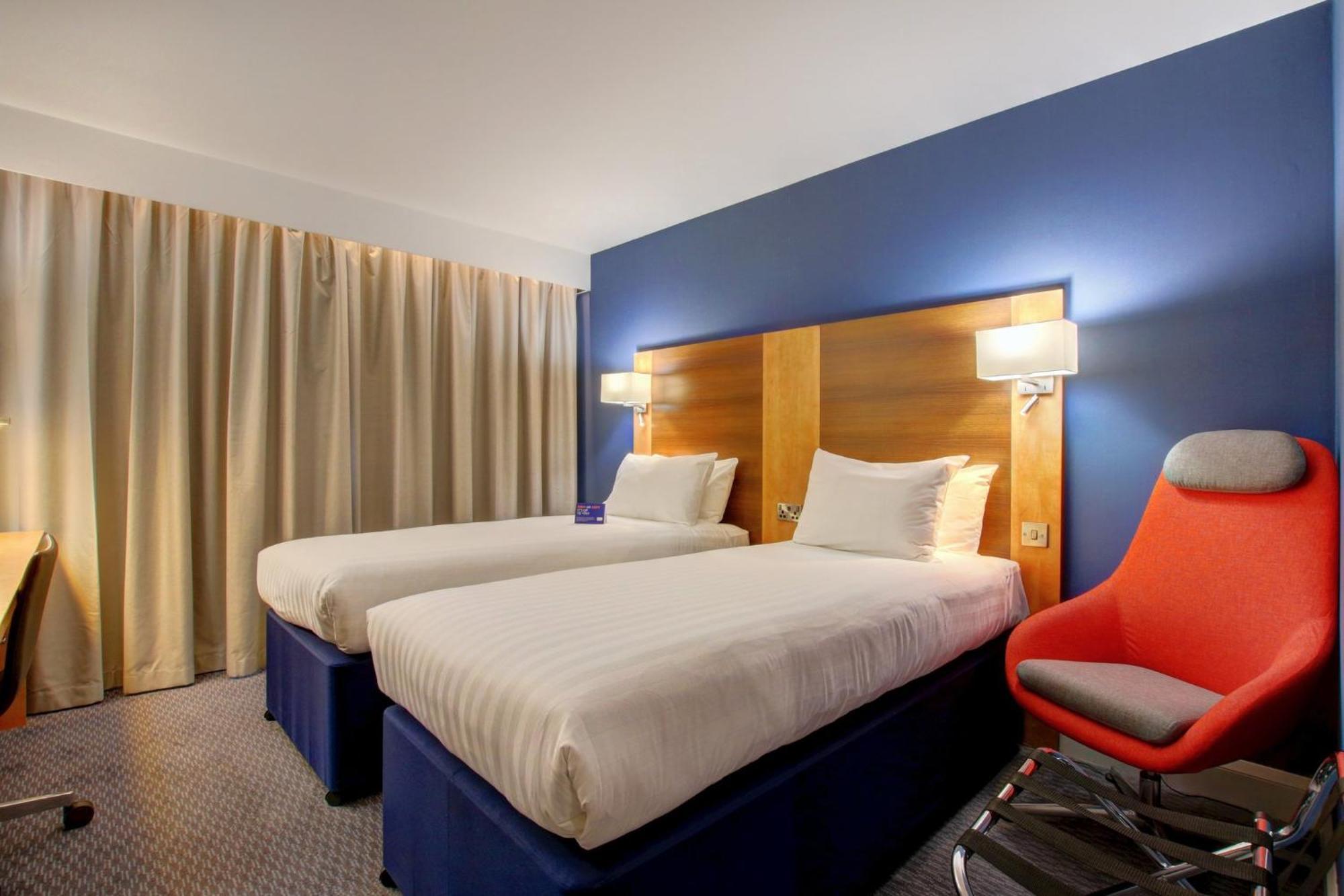 Holiday Inn Express Nuneaton By Ihg Εξωτερικό φωτογραφία