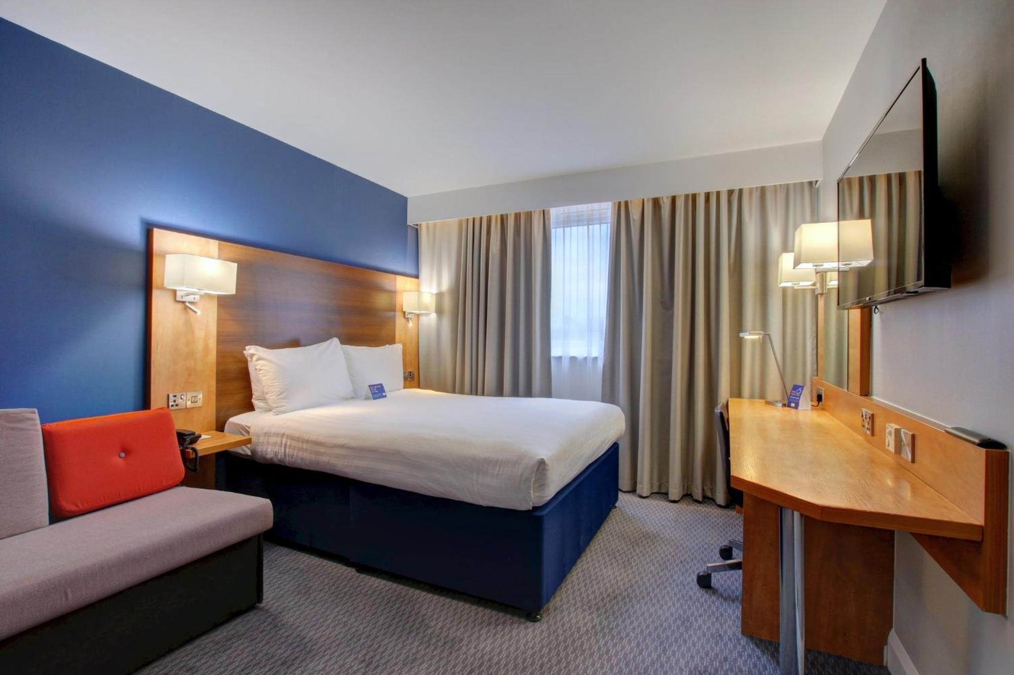 Holiday Inn Express Nuneaton By Ihg Εξωτερικό φωτογραφία