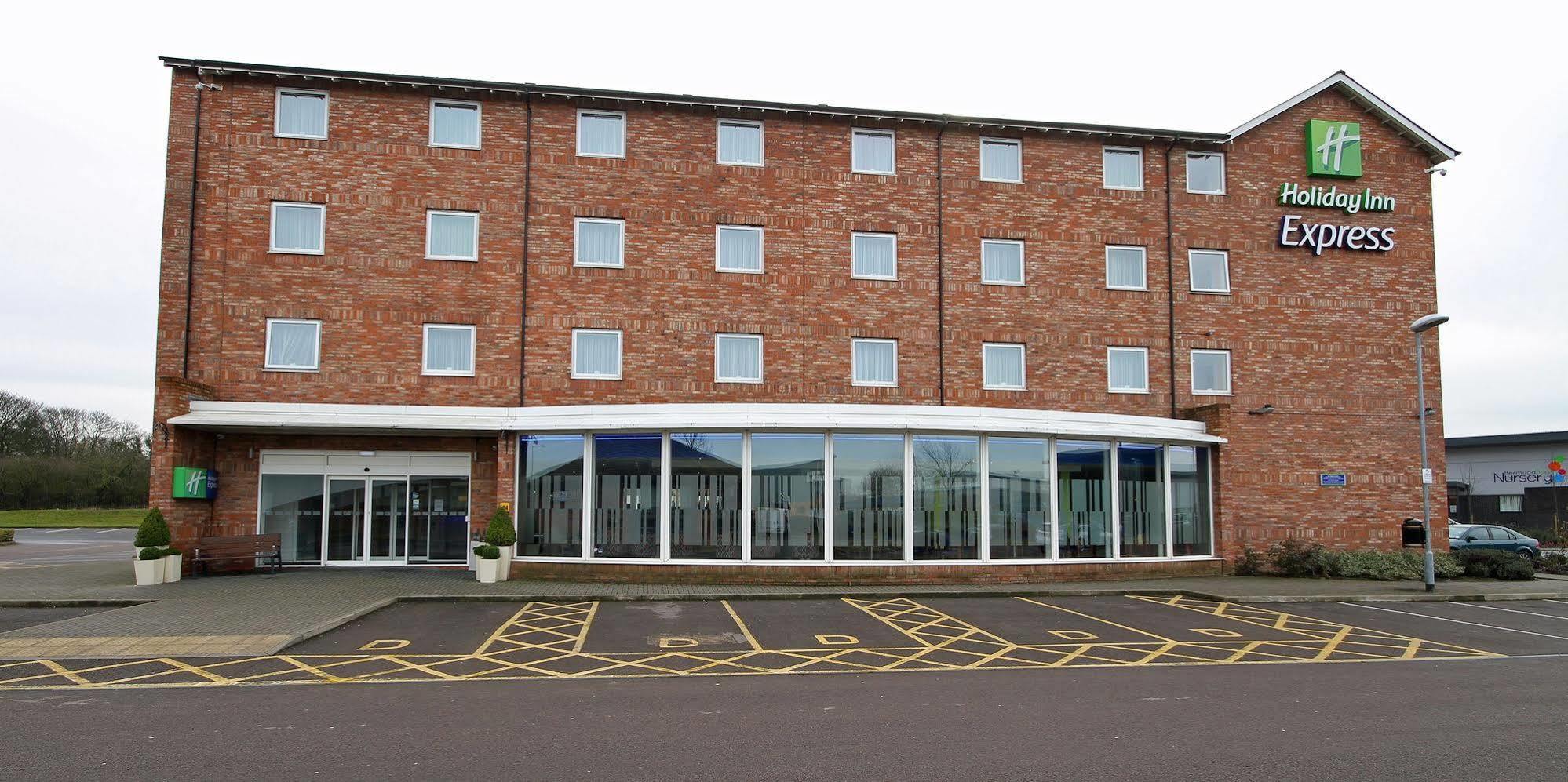Holiday Inn Express Nuneaton By Ihg Εξωτερικό φωτογραφία